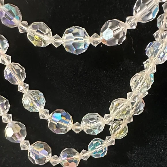 Aurora Borealis 
 Crystal Beaded Jewelry Set - Picture 5 of 5